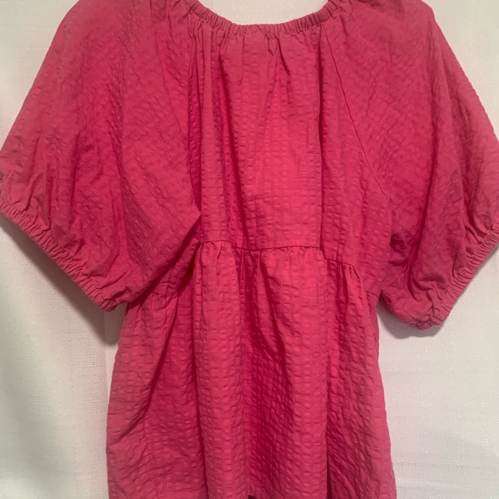 XL Old Navy Vibrant Pink Top! Feminine & Fun!Light-Weight & Comfy for On-the-Go! - Picture 4 of 13